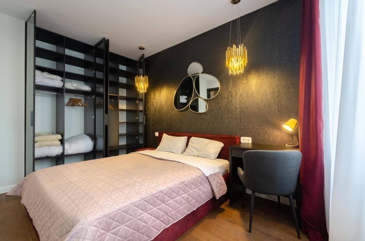 Petrovdom 9-102 In Best Apartment In Rc New York Concept House Kyiv Exterior photo
