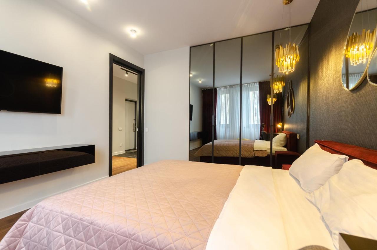 Petrovdom 9-102 In Best Apartment In Rc New York Concept House Kyiv Exterior photo
