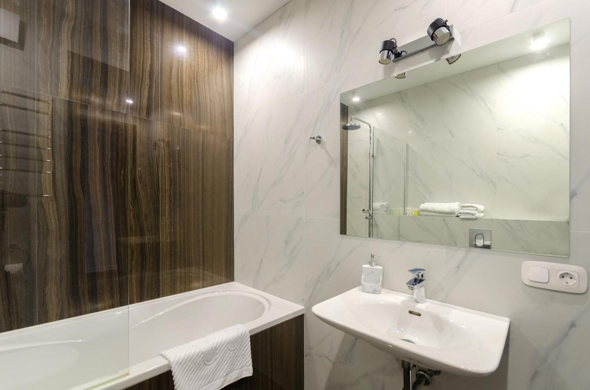 Petrovdom 9-102 In Best Apartment In Rc New York Concept House Kyiv Exterior photo